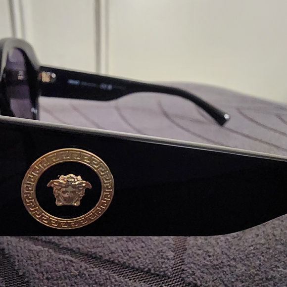 Authentic Versace Sunglasses - Picture 14 of 17